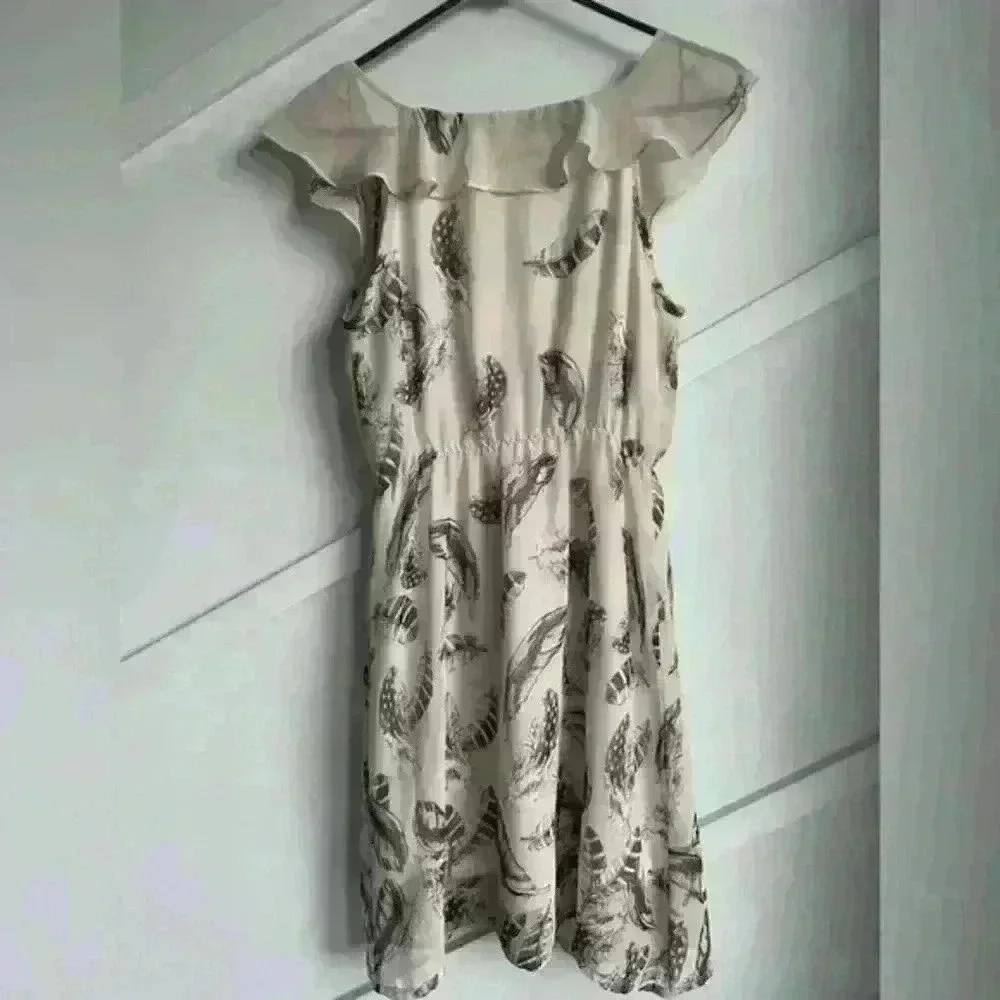 Studio by yde‎ summer V-neck ruffle dress size M Feather  Beige Cream - Picture 2 of 6